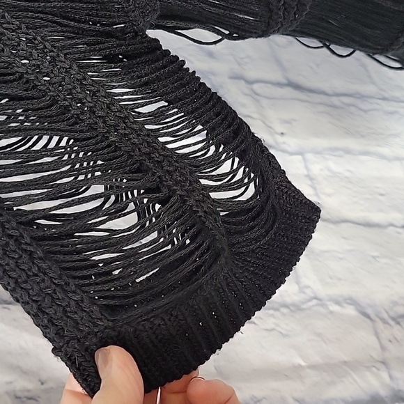 CHICO'S Black Open Weave Crochet 90's Blouse Large - Picture 4 of 7